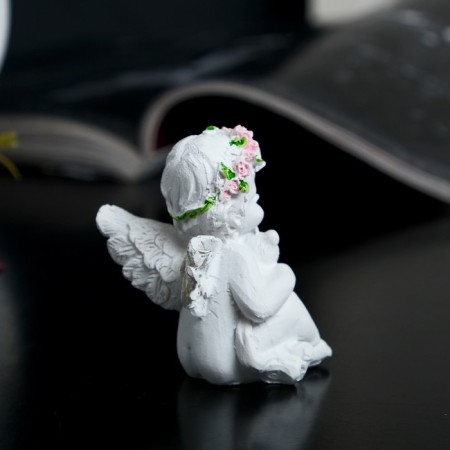 Polystone souvenir "Angel-karapus in a pink wreath with a bear" MIX 5.8x4.4x3.8 cm-2