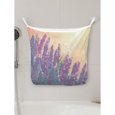 Organizer in a bathtub on the suction cups of 