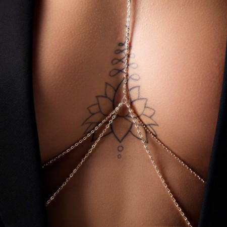 Erotic accessory on the chest, golden-1
