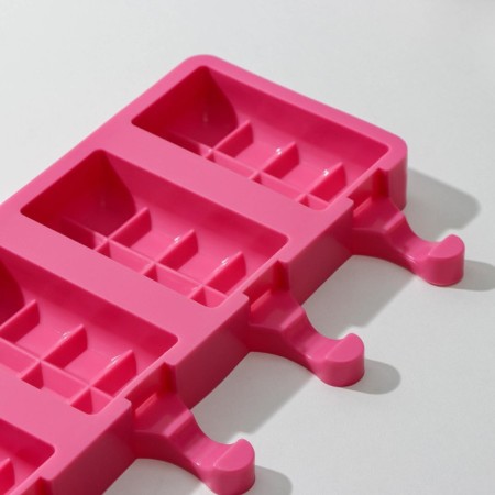 Form for ice cream "Waffle Horn", silicone, 25.6 × 14.5 cm, 4 cells (9.2 × 4.8 cm), MIX color-2