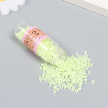 8/0 beads in the bottle "translucent with a centrality. Lenon" shines under UV 20 g 6x2x2 cm-1