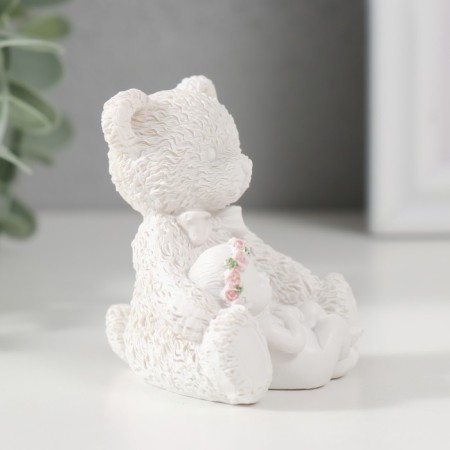 Souvenir Polystone "Baby in the wreath sleeps on the bear" 6x5.2x5.7 cm-1