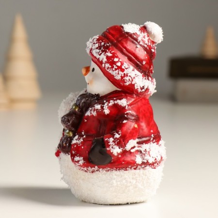 Souvenir Ceramics "Snowman in a red down jacket, with a snowball" Sprinking 10x8.5x12 cm-3