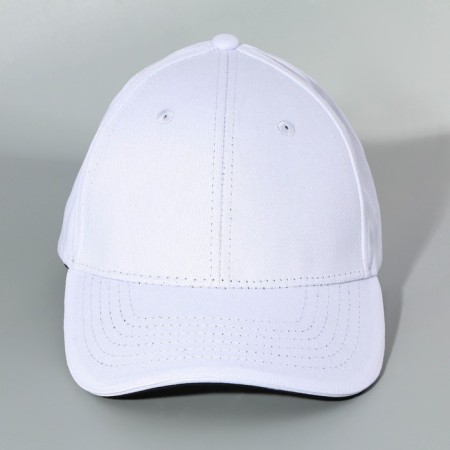 The cap is monophonic, the color is white, x/b-1