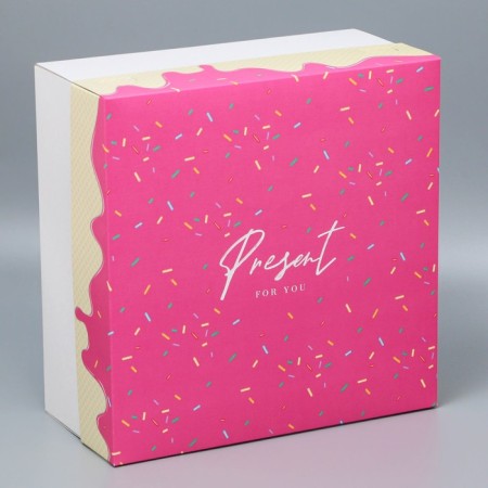 Cake box, confectionery packaging Pressent, 31 x 31 x 15 cm-1