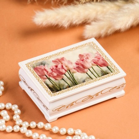 Casket "Tulips", white, 8 × 10.5 cm, lacquer miniature