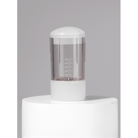 Massager d/head with the reservoir D2.7*5.5cm 5ml measuring scale plastic K/box QF-1