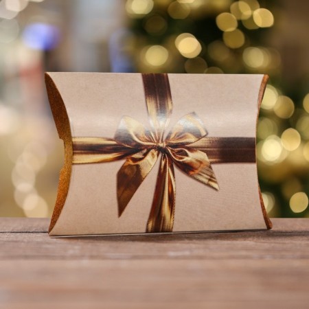 The box is folding, gold bow, 11 x 8 x 2 cm, set 10 pcs.