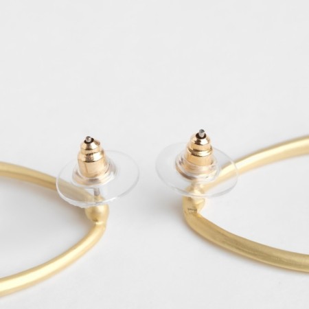 Assortment "Vakanda" drop, milk color in gold-1