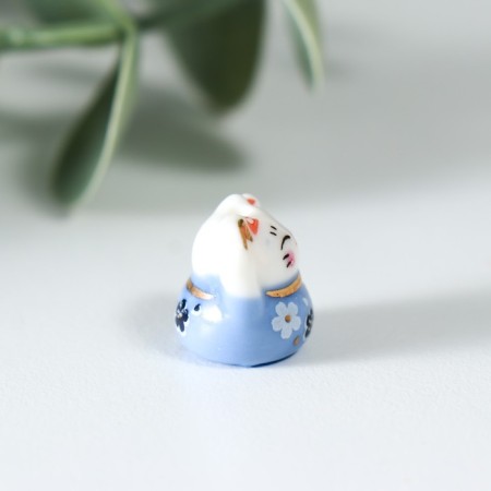 Souvenir Ceramics "Mani-Neko with fan and in colors" MIX 1.2x0.6x1.5 cm-3