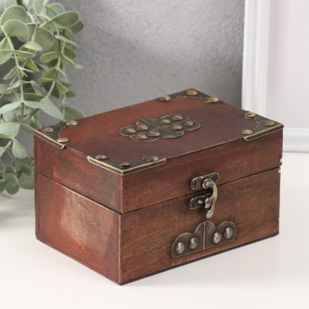 Casket wood chest "Herchism" with rivets, brown 15x10.5x8.5 cm