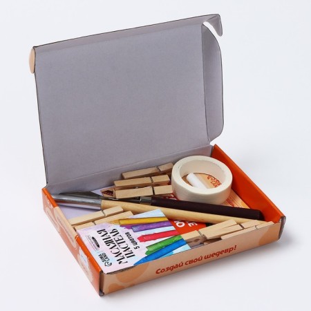 A set for drawing oil pastel. DIY postcards "Ozarny animals", a set for creativity-2