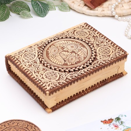 Sunflower Board Casket, Bermeste