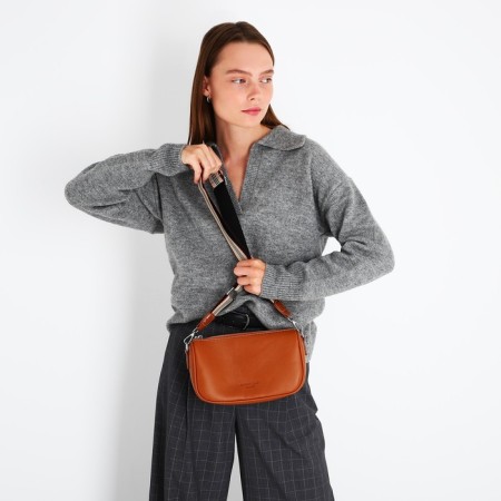 Bag Cross-Bodi with a zipper, the color is red-8