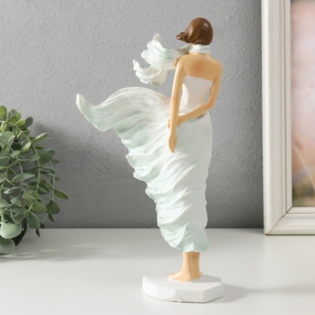 Souvenir Polystone "Girl with a scarf. Wind" 14.5x7.5x25 cm-2