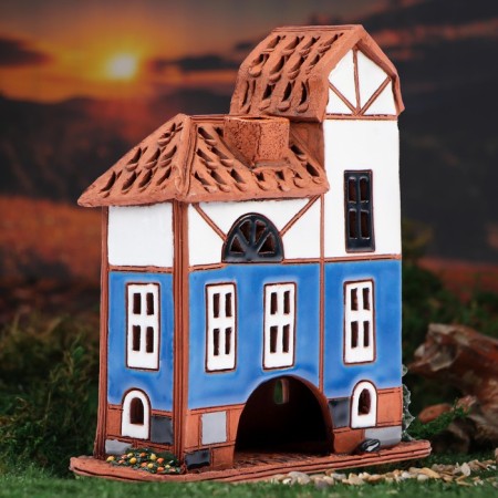 Aroma lamp house "Krantz", 15 cm, handmade-1