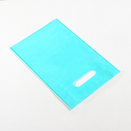 Polyethylene package with a cut handle, turquoise 20-30 cm, 30 μm-1
