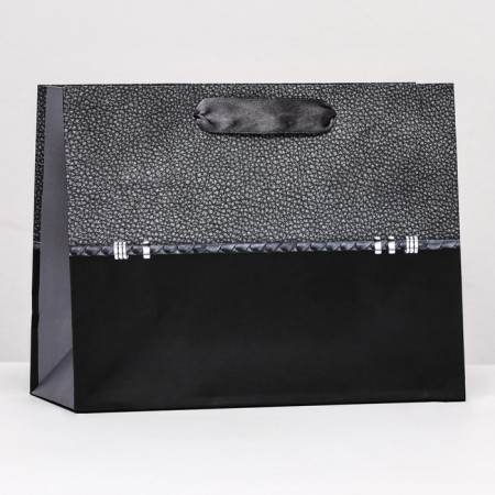 Gift package "bag" black-gray, 23 x 17.8 x 9.8 cm