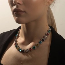 The necklace 