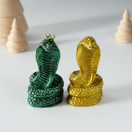Polystone souvenir "Royal Cobra" mix 4x3.5x7.5 cm-1