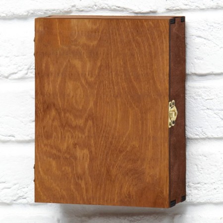 The key a wall -mounted "Casket", 22 x 16.5 x 6 cm.-7