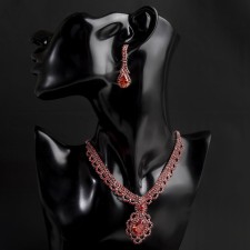 Set 2 objects: earrings, necklace 