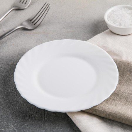 Plate flat Trianon, d = 15.5 cm, white color-2