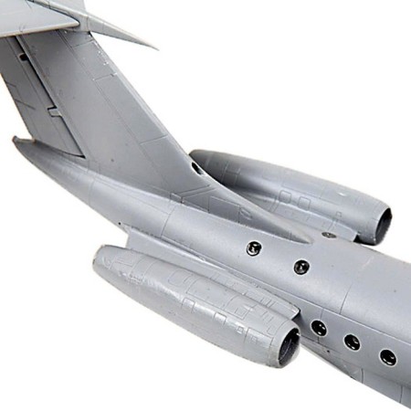 The prefabricated model “Passenger airliner Tu-134 A/B-3” Star, 1/144, (7007)-4