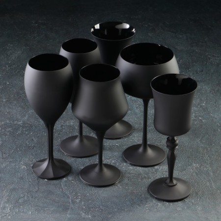 A set of glasses for the wine "Magnolia", 350 ml, black color