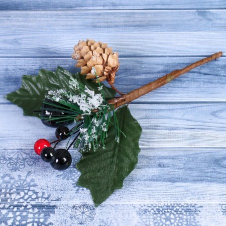 Decor "Winter Dreams" berries and bumps, 14 cm