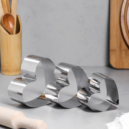 A set of baking forms and calculations "Heart", 11x10x5 cm, 3 pcs