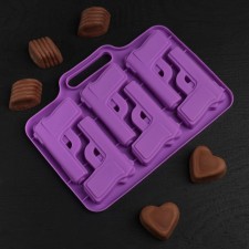 Form for chocolate of the Dolyan Pistol, silicone, 18.7 × 13.4 cm, 6 cells (7.5 × 5.1 cm), purple color