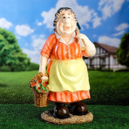 Garden figure "Baba with a chip" 23x37x63cm-3