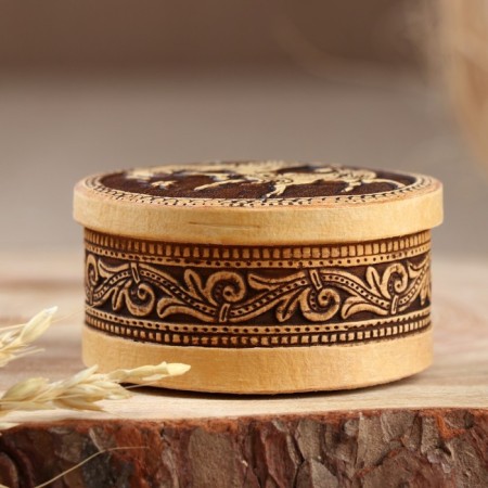 Casket "Horses", round, birch bark, mix-4