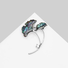 Brooch 