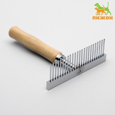 Wood comb-comb with a wooden handle, 13 x 9.5 cm