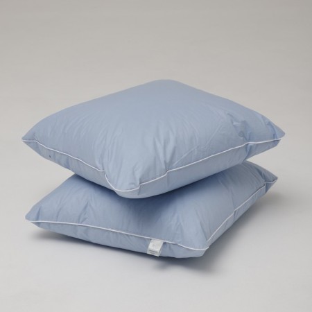 The pillow is low, size 70x70 cm, color mix