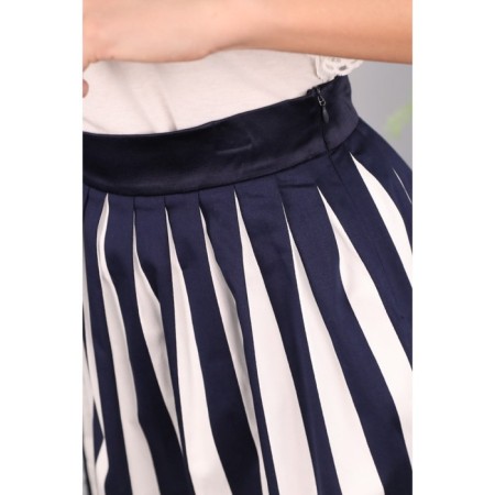 Women's skirt, size 42-10
