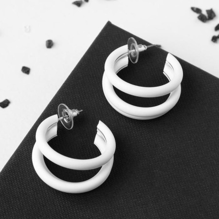 Bottega-rings are triple, d = 3.5, white color