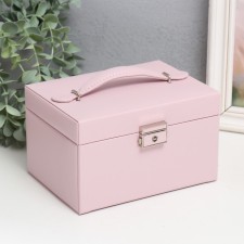 Casket to the leatherette to decorations the chest 