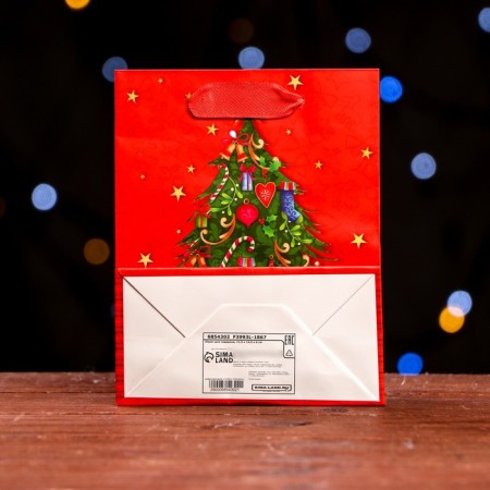 Laminated "New Year tree" 11.5 x 14.5 x 6 cm laminate-1