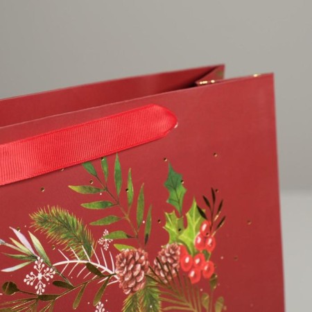 Laminated vertical "New Year's wreath", m 26 x 30 x 9 cm, New Year-2