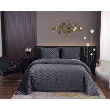 The bedspread with the pillowcase 