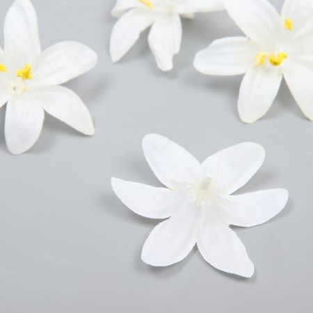 Budon on the leg for decoration "Lily Garden" white 6.5x6.5 cm-1