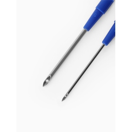 The needle for a carpet for the carpet technique D1.3/1.6/2.2mm SKC with a nits-m blister Blue/blue TR-6