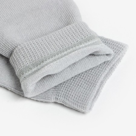 Noski children, the color is light gray, size 16-18-3