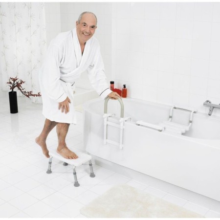Barry for entering the bath with a change in height-1