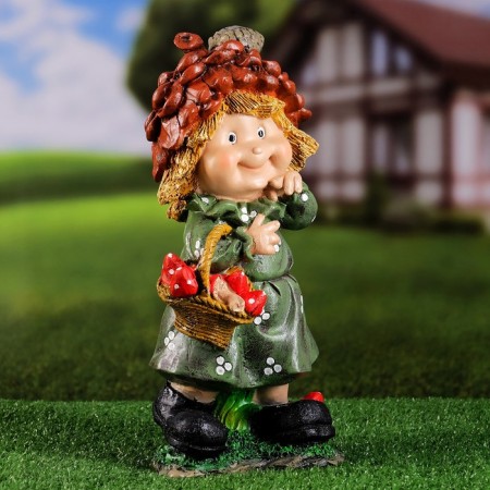 Garden figure "Dwarf with a basket of mushrooms" 17x35cm