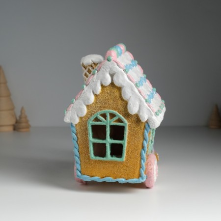 Souvenir Polystone Light "Gingerbread house train in the glaze and sugar" 21x12x18.5 cm-4