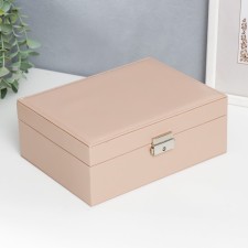 Casket to the leatherette for jewelry 